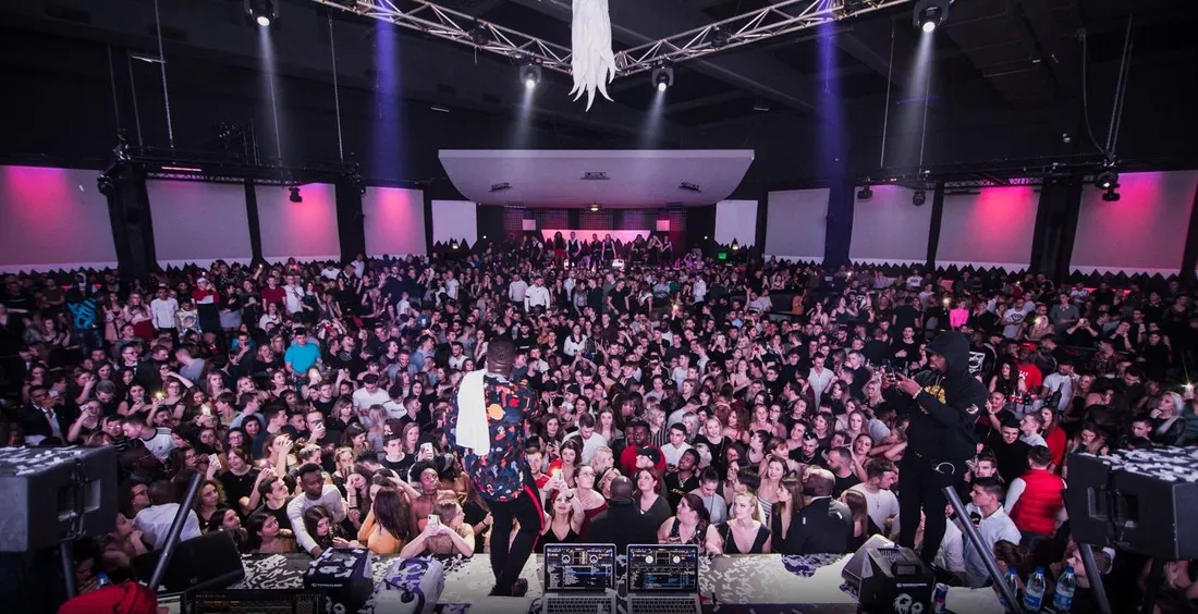 C'est sur le parking de la discothèque du Mille Club qu'un jeune homme de 21 ans 