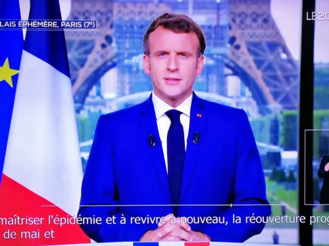 Emmanuel Macron rend la vaccination obligatoire pour les soignants