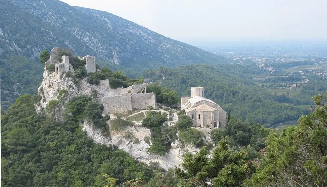 Ambiance sportive et historique ce samedi à Oppède-le-Vieux.