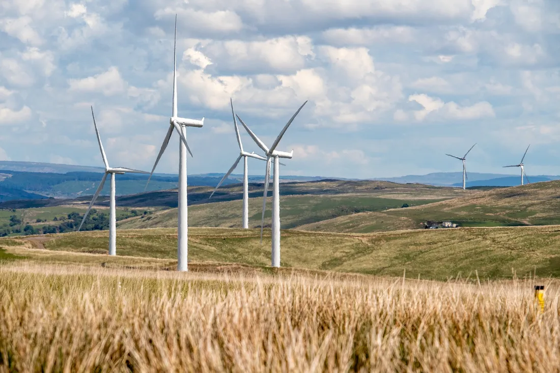 Les éoliennes héraultaises démontées.