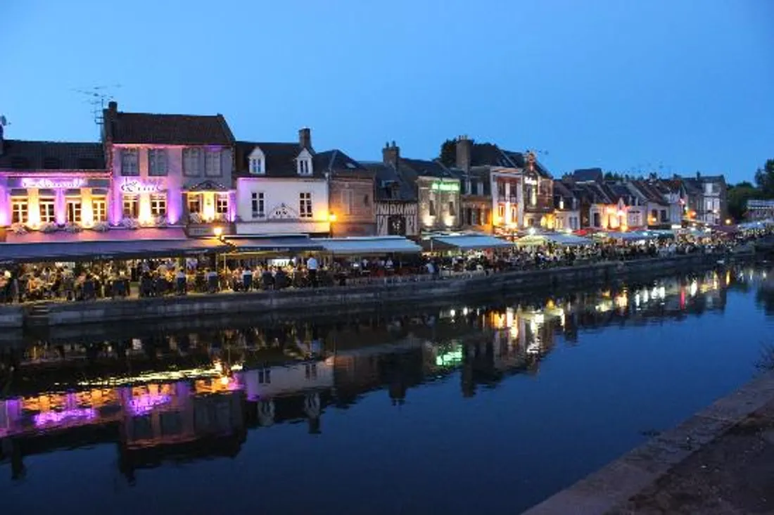 Des bars de Saint-Leu vont fermer 1 h plus tard