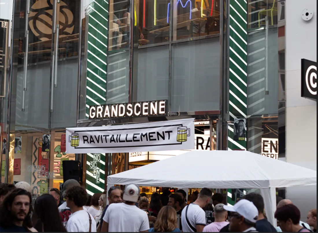 Grand Scène aussi fait la braderie de Lille