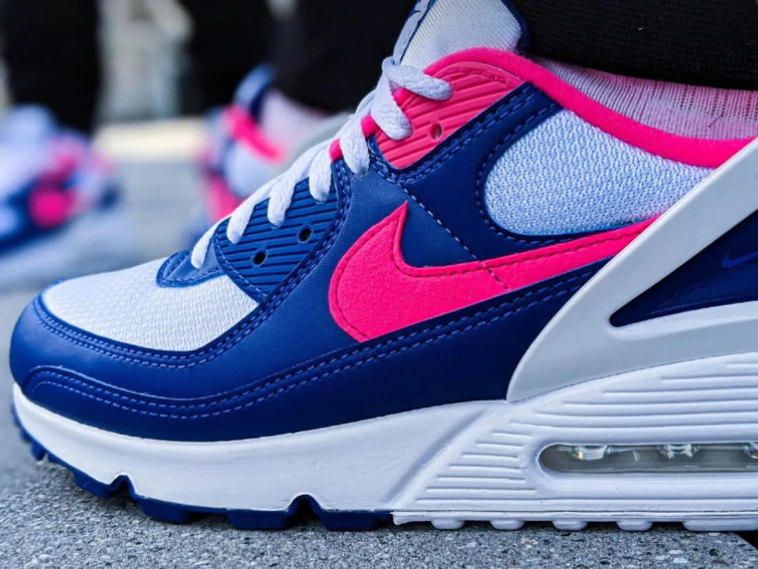 Nouvelle vente de chaussures à L'Ephémère