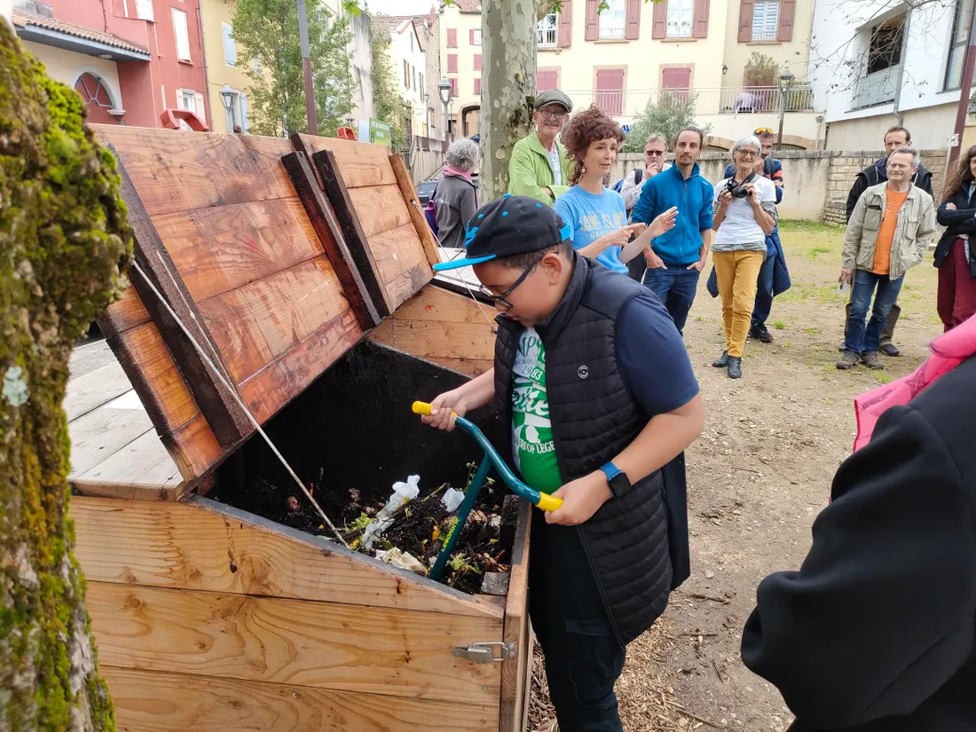 Le point de compostage du square Saint-Martin à Millau (Aveyron).