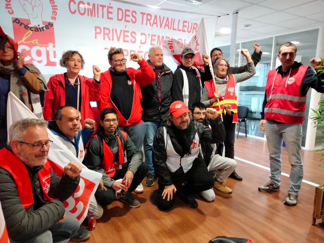 Une vingtaine de militants ont occupé l'agence nord de France Travail à Montauban ce lundi.