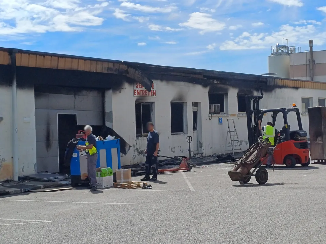 Les pompiers ont surveiller toute reprise du feu à l'usine Lactalis de Montauban.