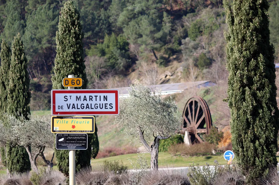 L'entrée du village de Saint-Martin-de-Valgalgues