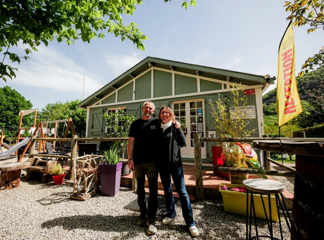 Jérome et Laetitia, les propriétaires du camping Saint Martin de Creissels (12) depuis 9 saisons