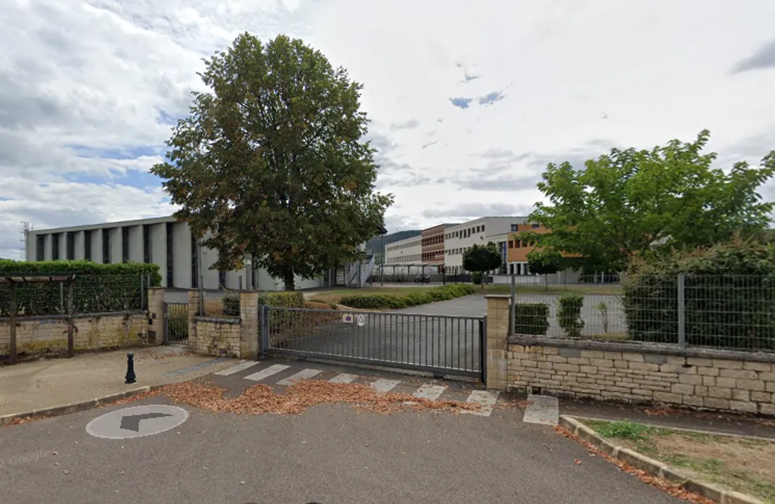 Le collège du Puy d'Alon à Souillac (Google Street View).