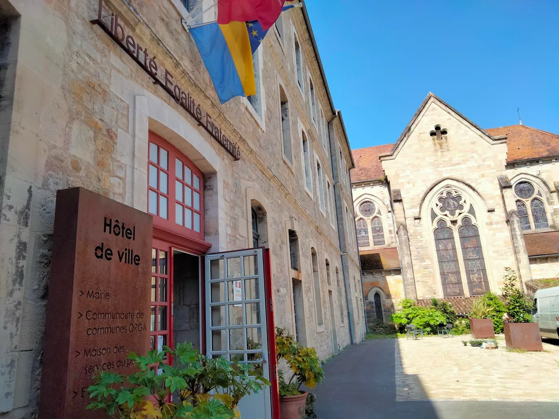 La mairie de Saint-Antonin-Noble-Val