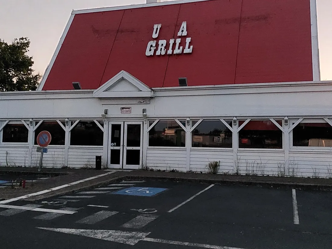 Le Buffalo Grill de Brive, où certaines lettres ont été enlevées de la toiture 