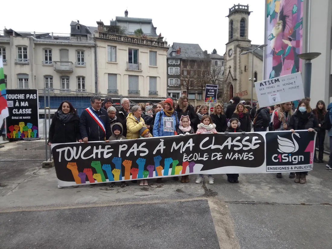Mobilisés pour l'école de Naves