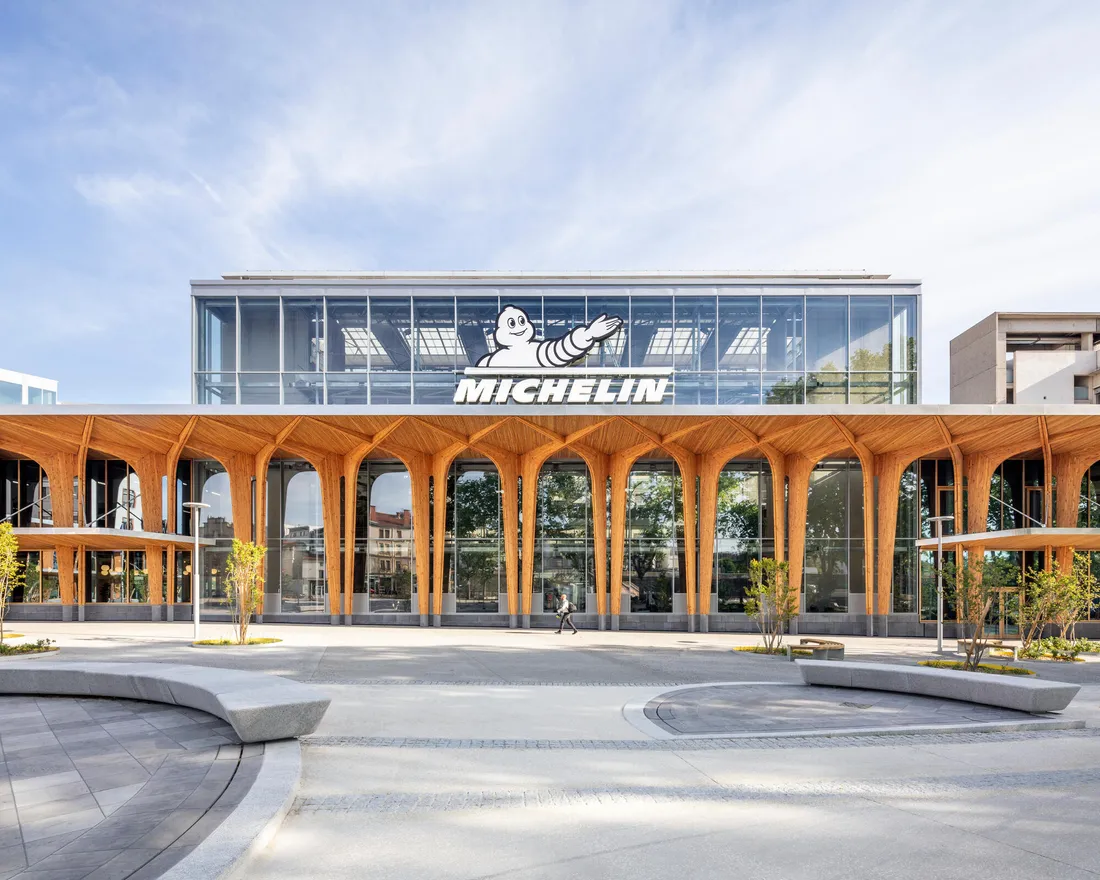 Le siège de Michelin, place des Carmes à Clermont-Ferrand (Puy-de-Dôme).