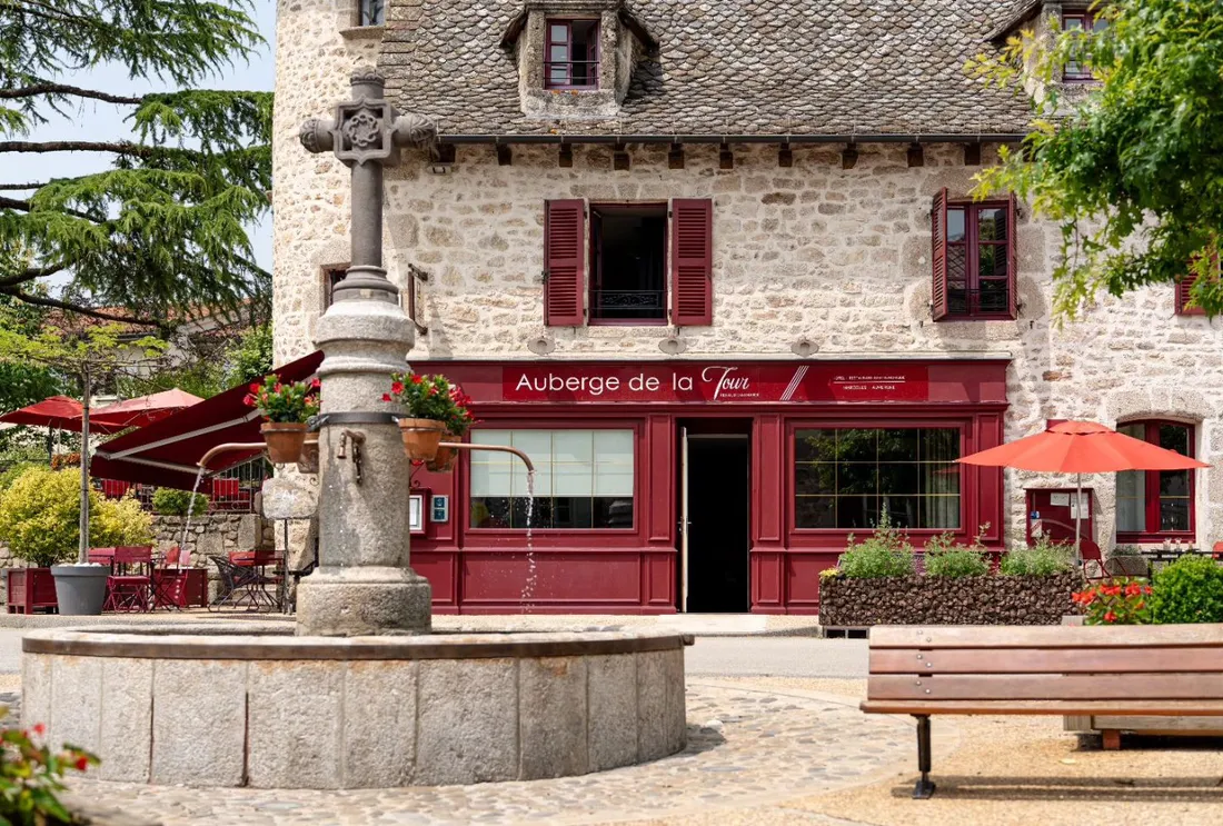 L'auberge de la tour, à Marcolès (Cantal).
