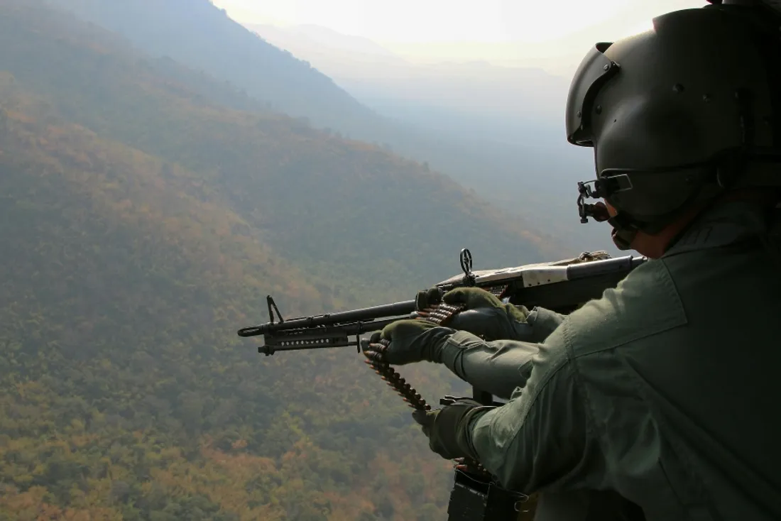 Hélicoptère de l'armée 