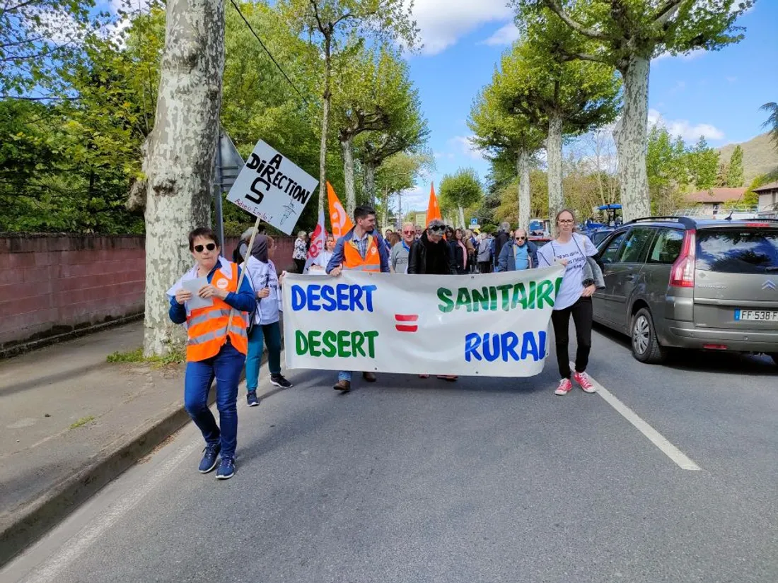Mobilisation pour l'hôpital le 20 avril 2024 à Saint-Affrique (Aveyron).