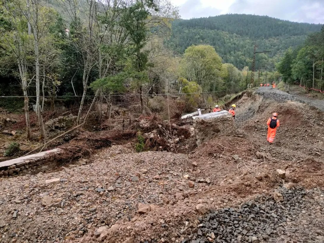 Les travaux sur la ligne SNCF entre Millau et Bédarieux.