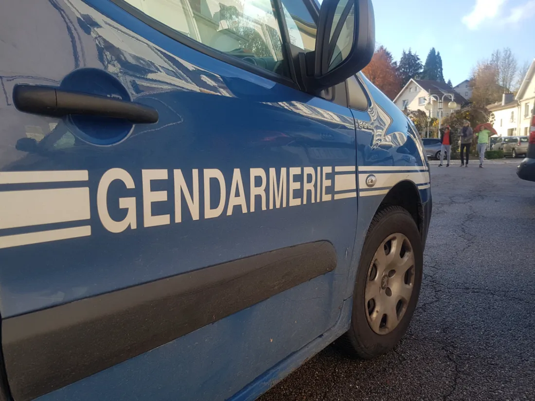 Un véhicule de gendarmerie, illustration