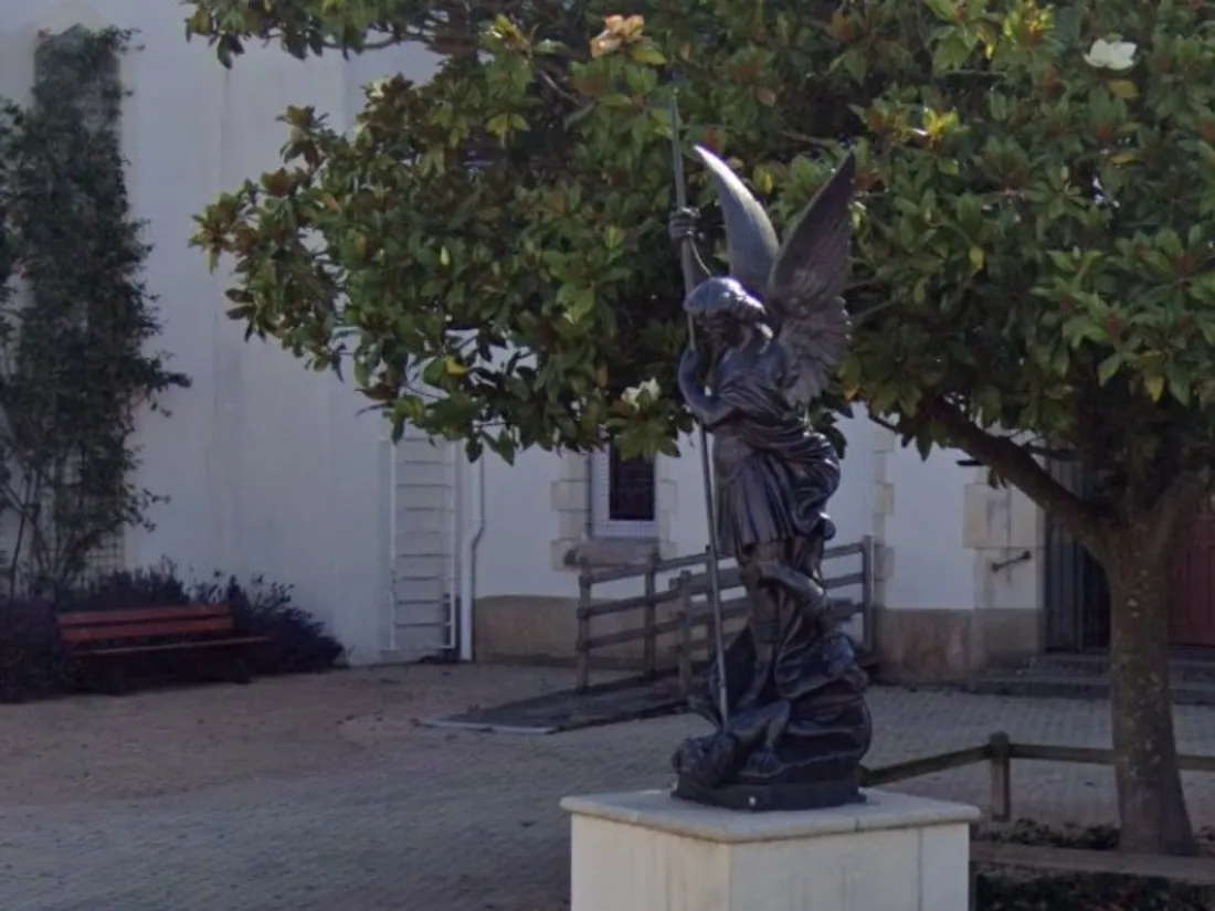 La statue de Saint-Michel, capture d'écran
