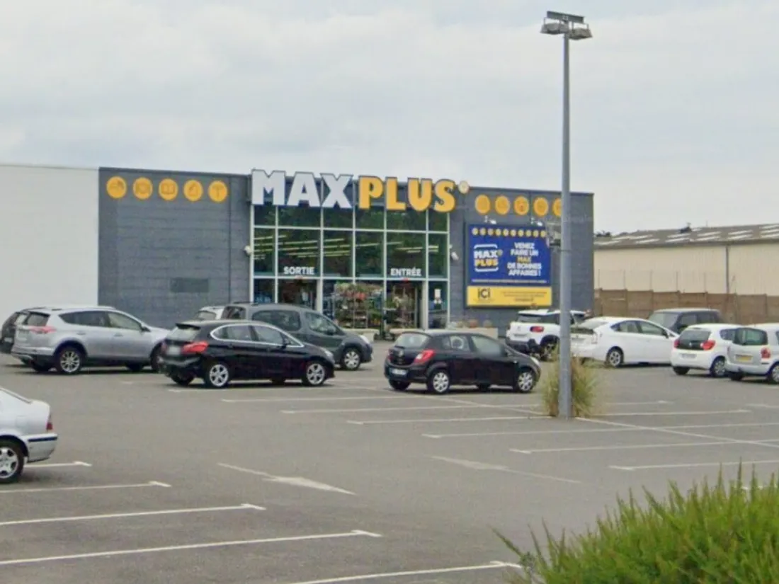 Un magasin MaxPlus au Pouliguen, capture d'écran