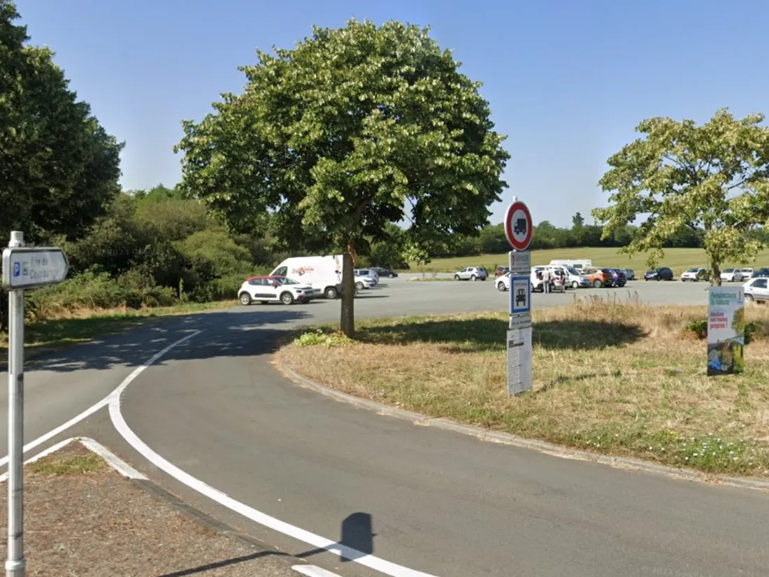 Une aire de covoiturage, à Bournezeau, capture d'écran