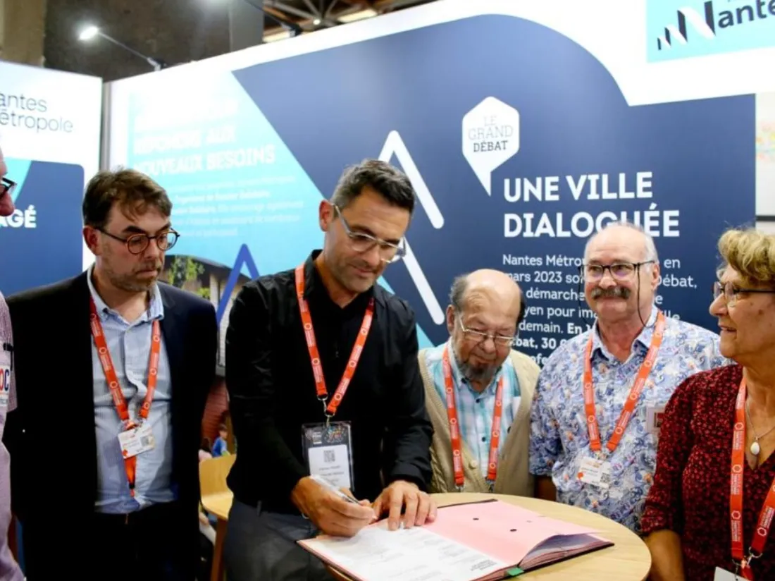 La présentation de l'offre internet solidaire, lors du congrès de l'USH à Nantes, illustration