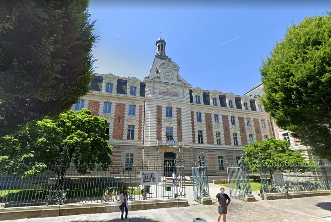Le Lycée Emile-Zola, à Rennes, capture d'écran