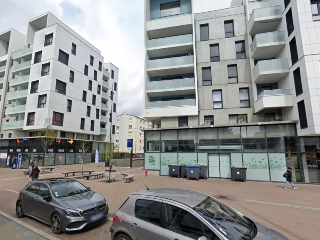 La rue Ferdinand de Lesseps, près de là où les faits sont survenus, capture d'écran