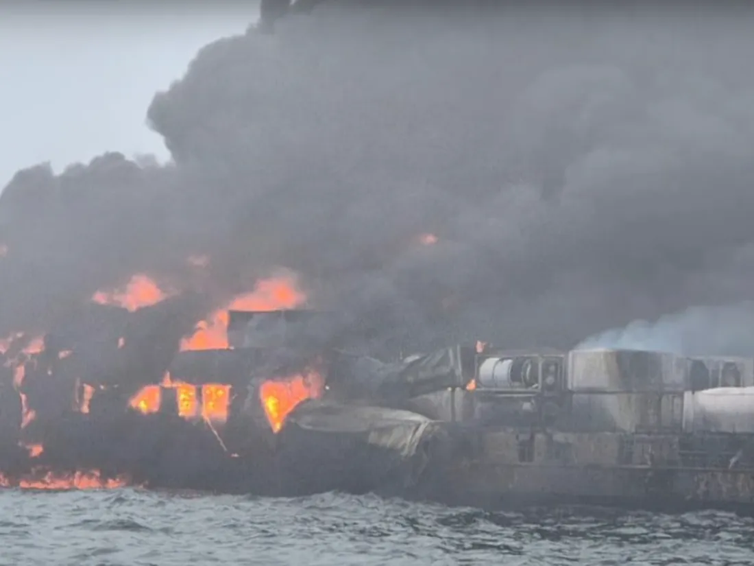 Bateau en feu