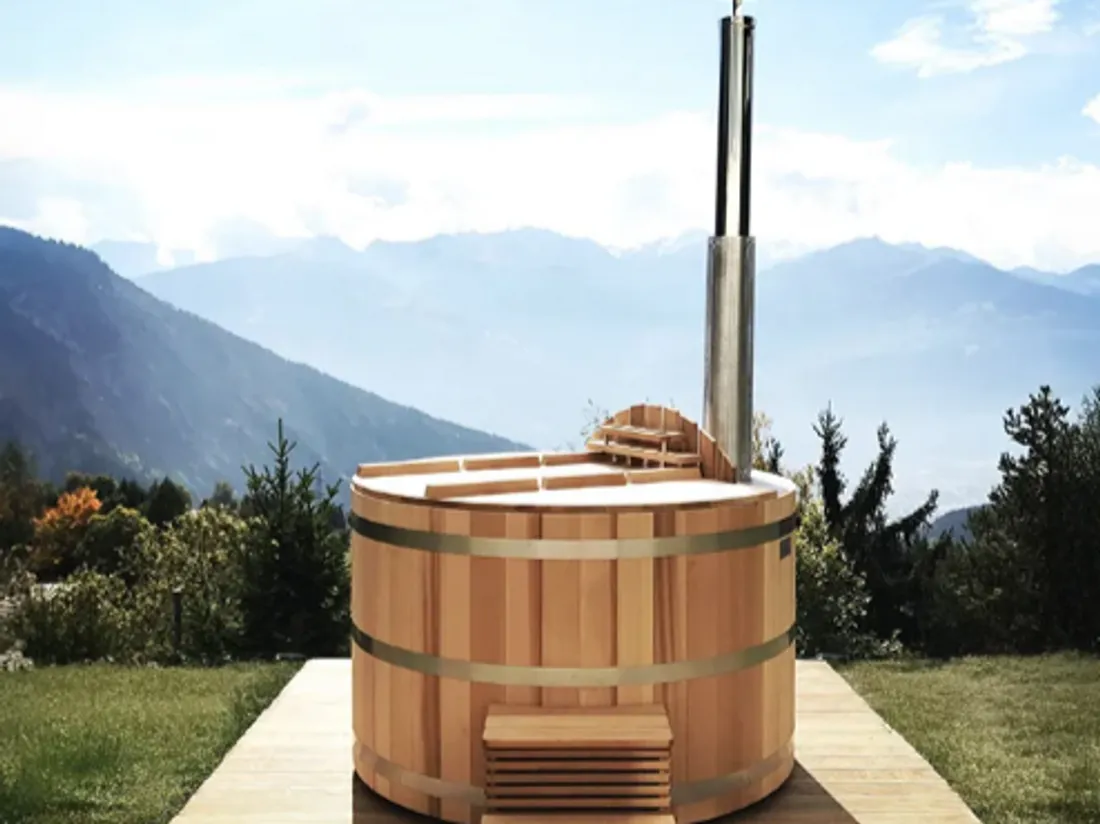 Bains nordiques en bois fabriqués artisanalement