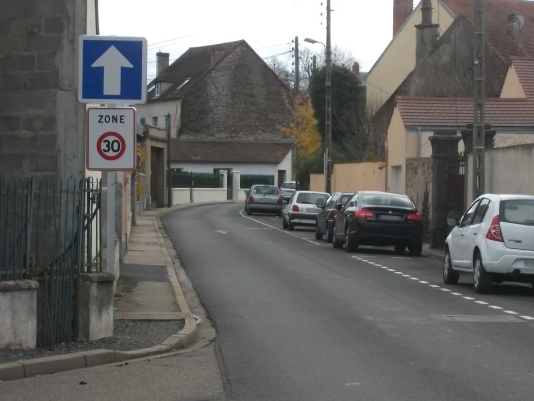 Une entrée de Zone 30, illustration