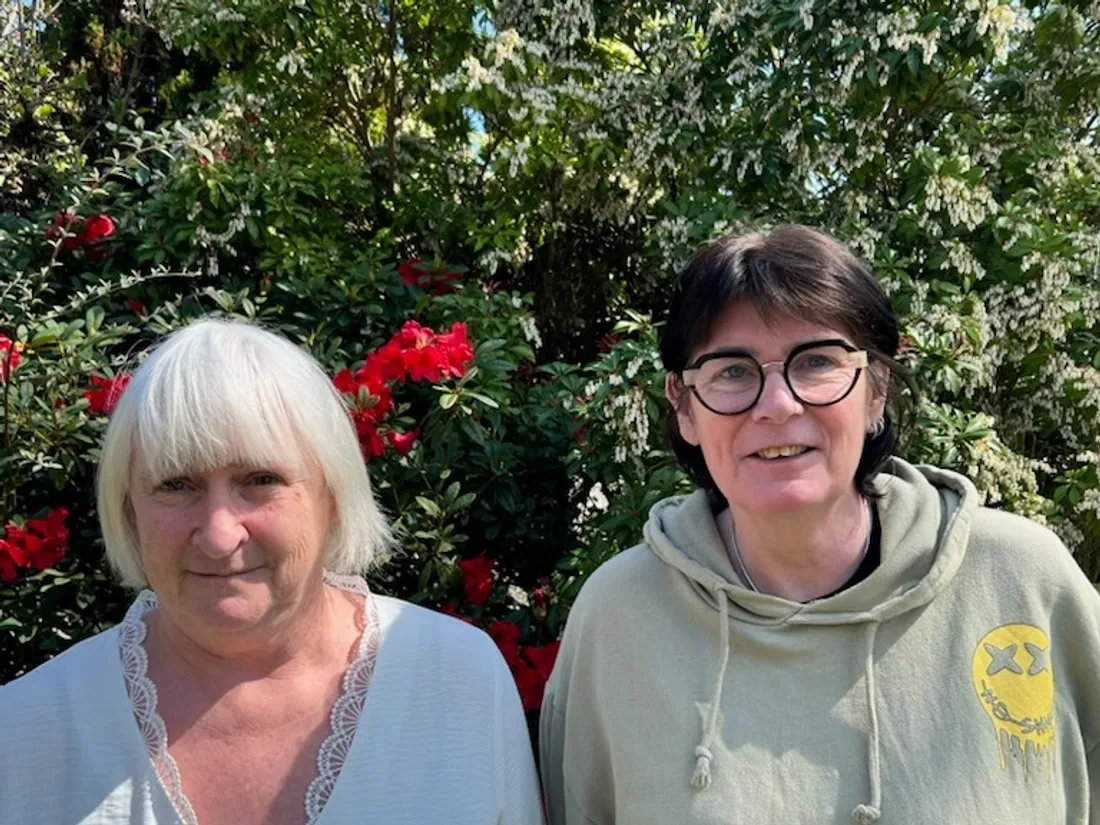 Annie Le Guen et Anne Le Page du Comité de défence de l'hôpital de Carhaix