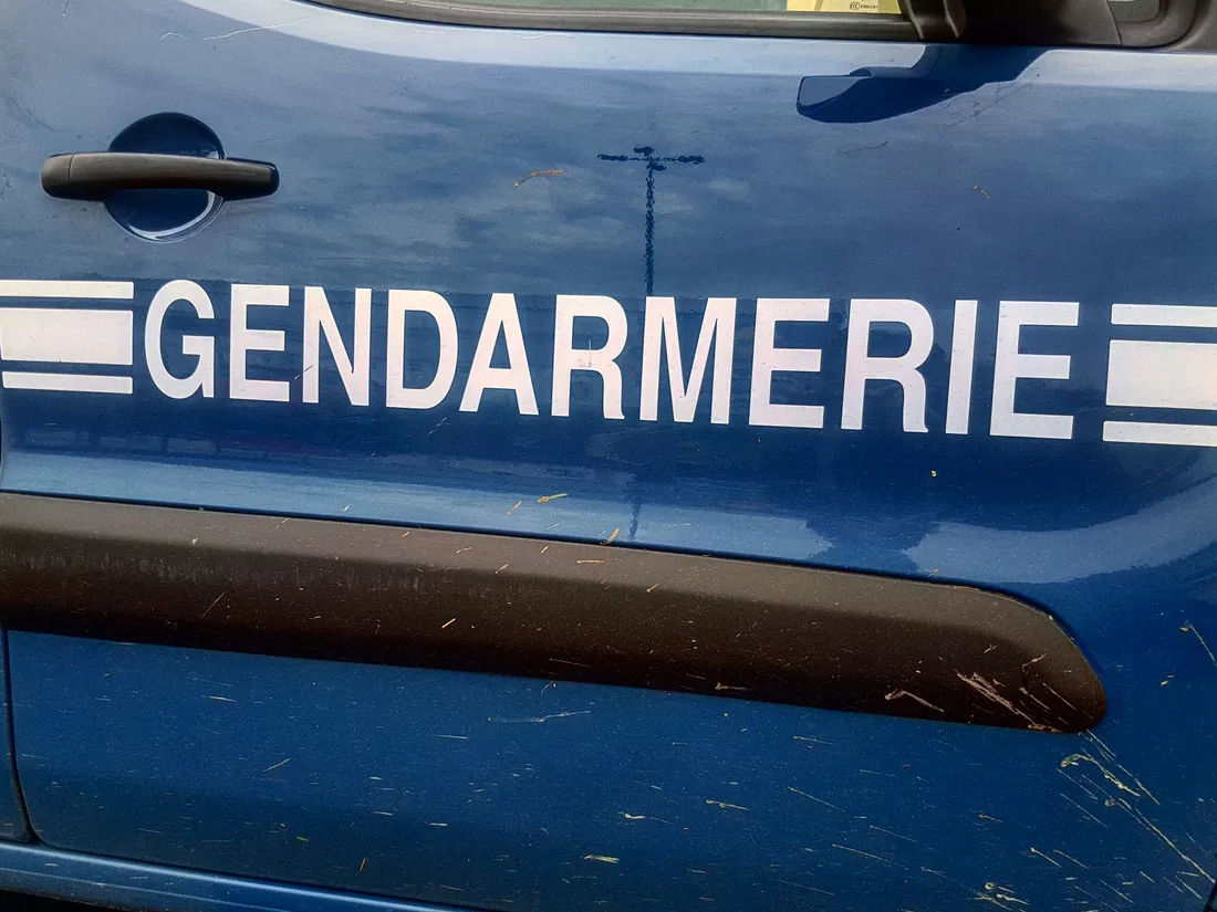 Un véhicule de gendarmerie, illustration