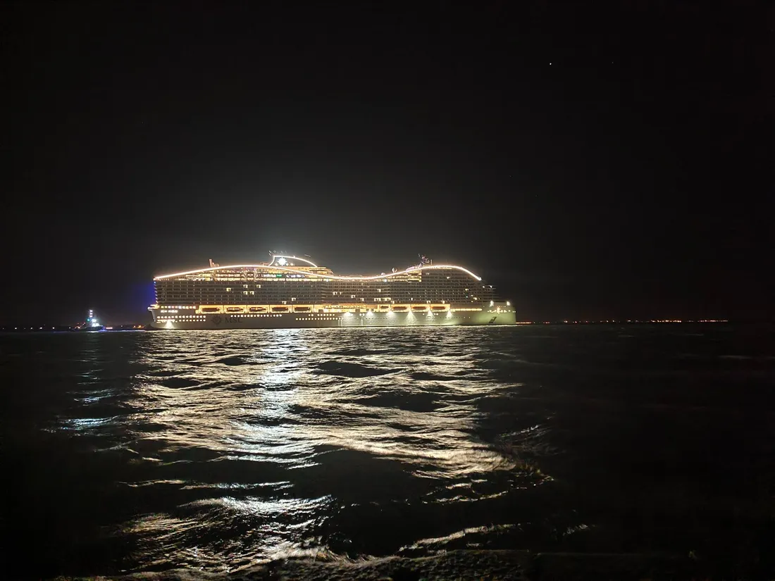 Le départ du MSC World Europa