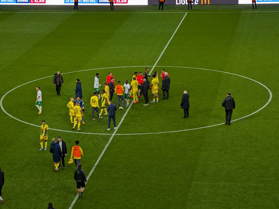 La colère des Nantais contre les arbitres après le match contre St-Etienne