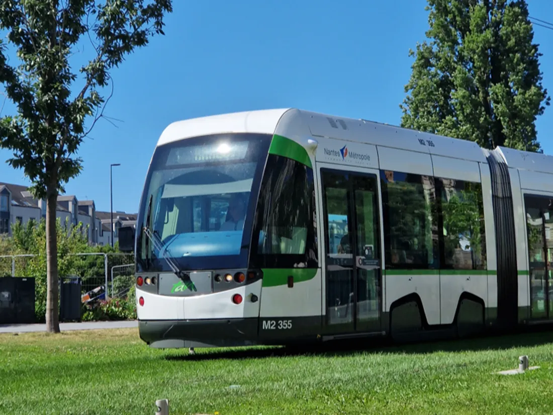 Un tram à Nantes, archives