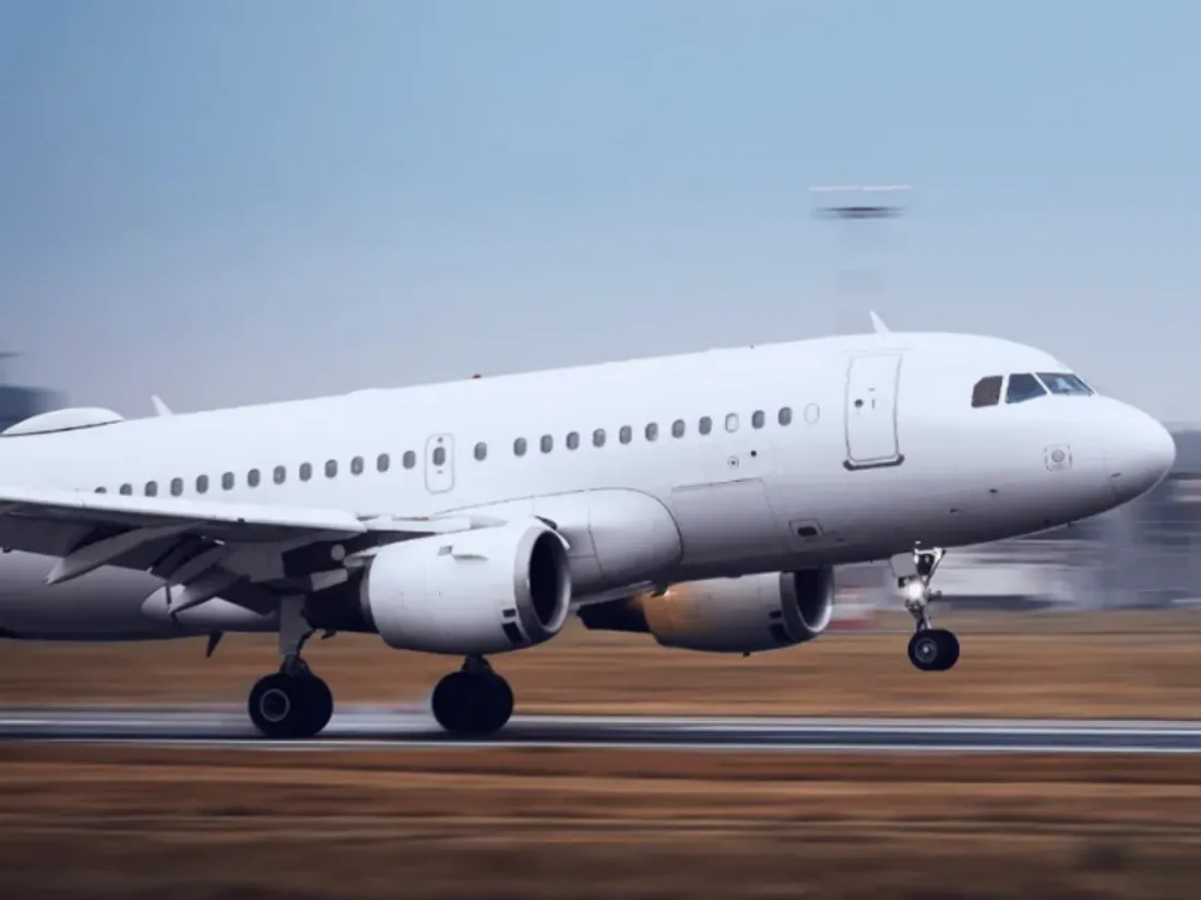 Avion au décollage