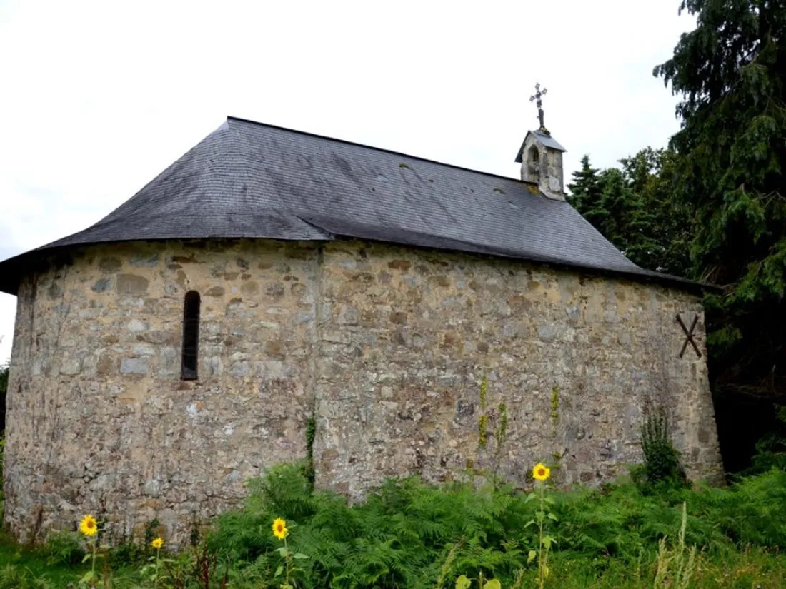 L'extérieur de la Chapelle du Dougilard à Soudan
