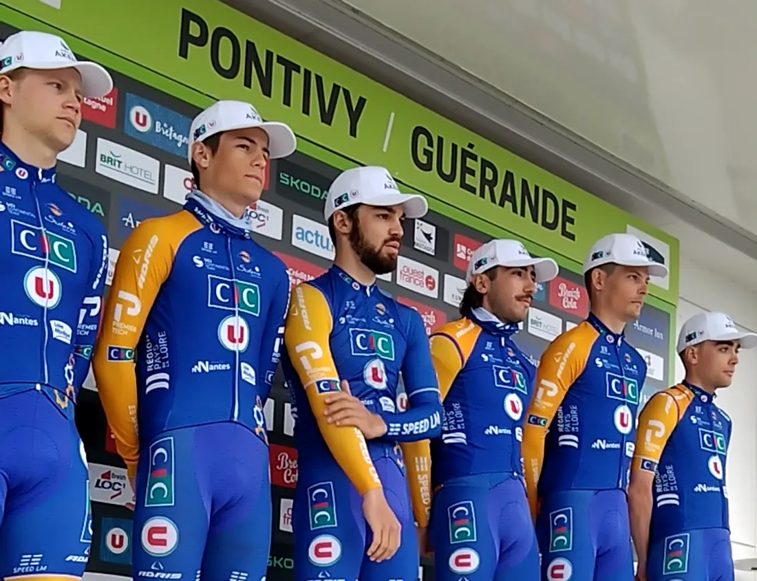 Les coureurs nantais à la présentation des équipes du Tour de Bretagne