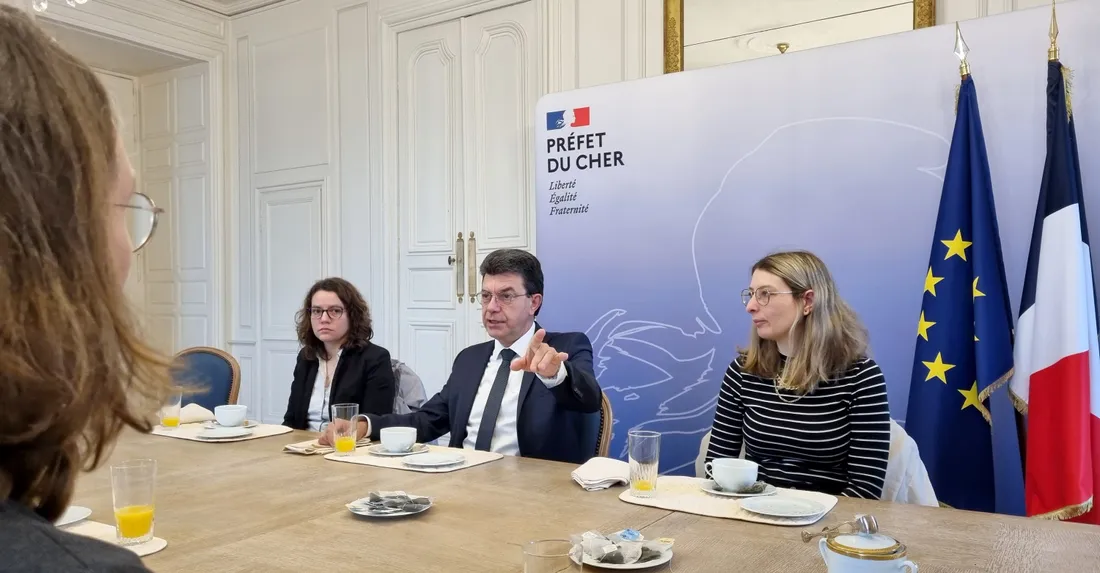 Un moment d'échange ce mercredi 12 mars en préfecture du Cher, à Bourges.