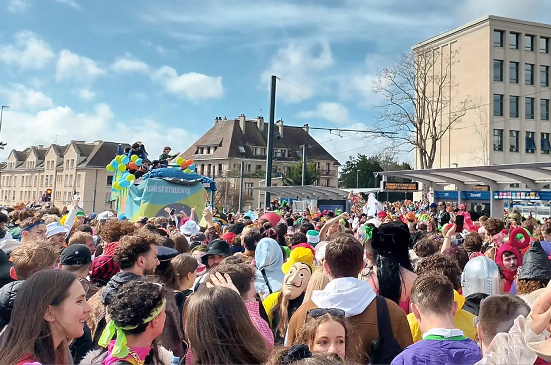 A Caen, le carnaval étudiant, édition 2023, a rassemblé 35 000 personnes