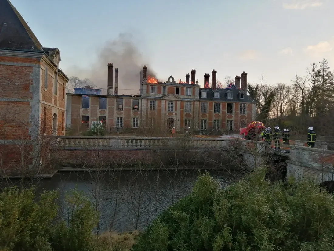 Incendie au château de Serquigny