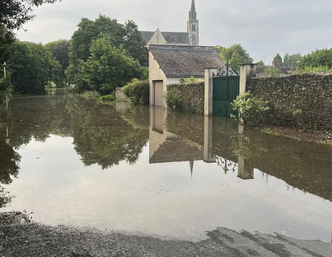 Rue inondée à Craon