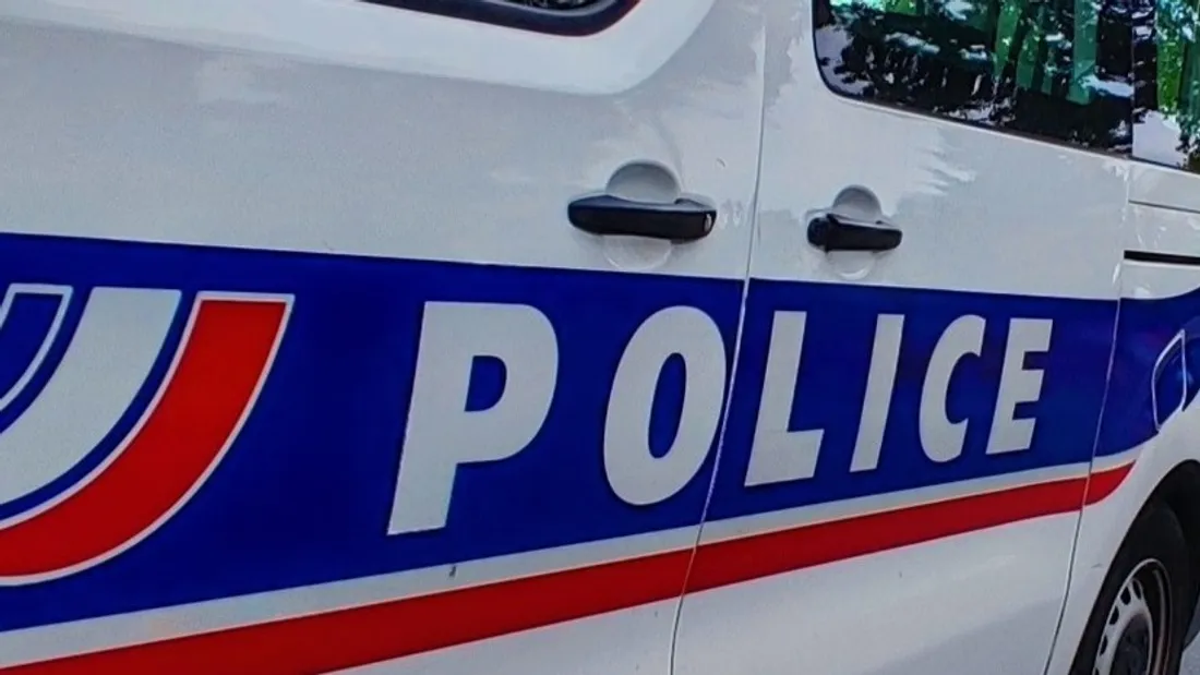 Elbeuf : ivre et sans permis, il effectue des embardées sur la voie publique