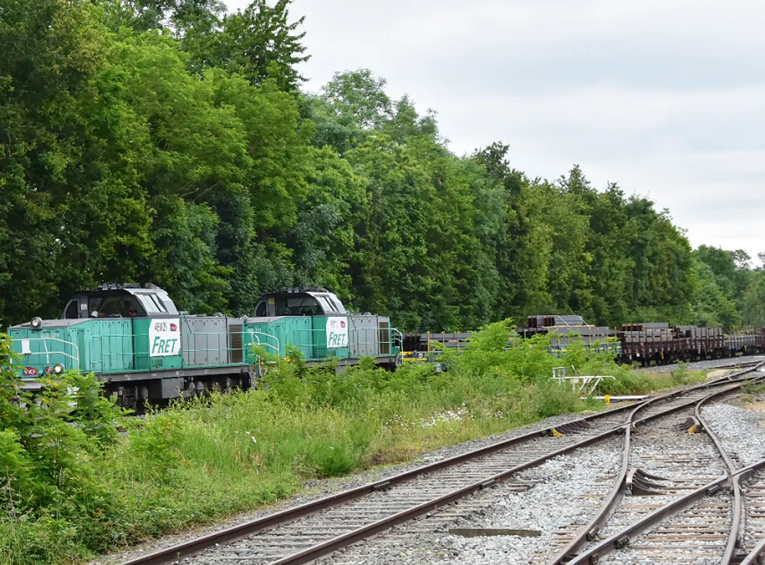 Train de fret à Château-Gontier