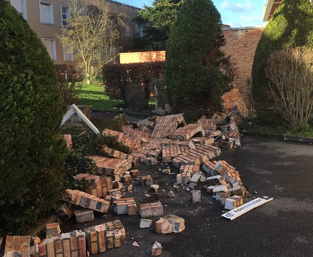 Un mur s'effondre à l'hôpital de Saint-Calais