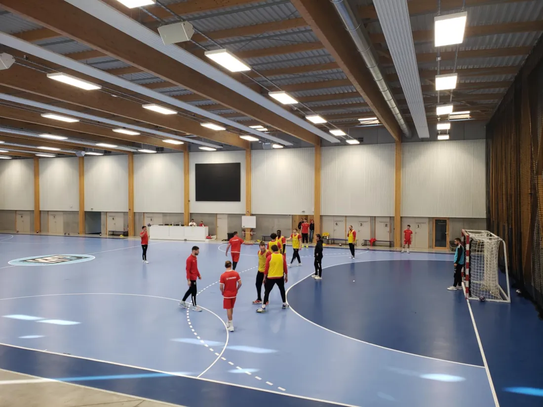 Les joueurs du Caen Handball à l'entraînement