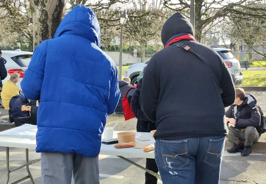 Une quarantaine de personnes bénéficient de repas distribués par les Restos du Cœur à Blois.