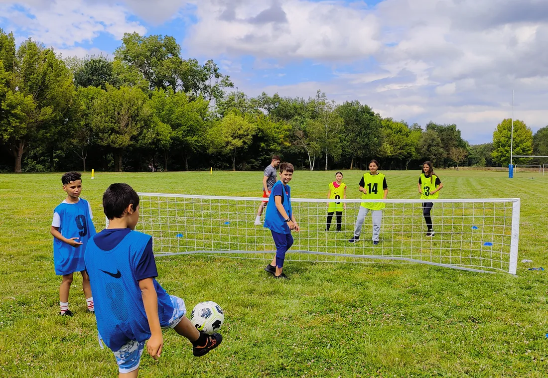 Le Foot Truck de la Ligue de Football arpente les routes du Centre Val de Loire cet été.