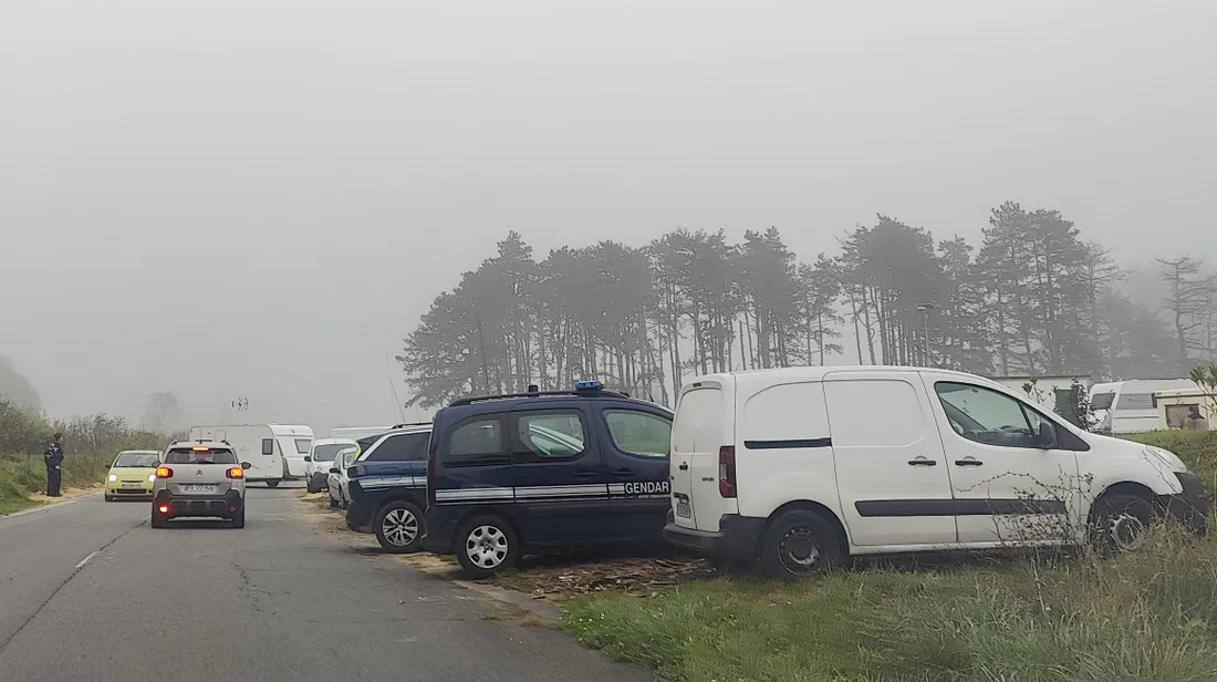 Les caravanes ont été escortées par les gendarmes ce mercredi 6 novembre.